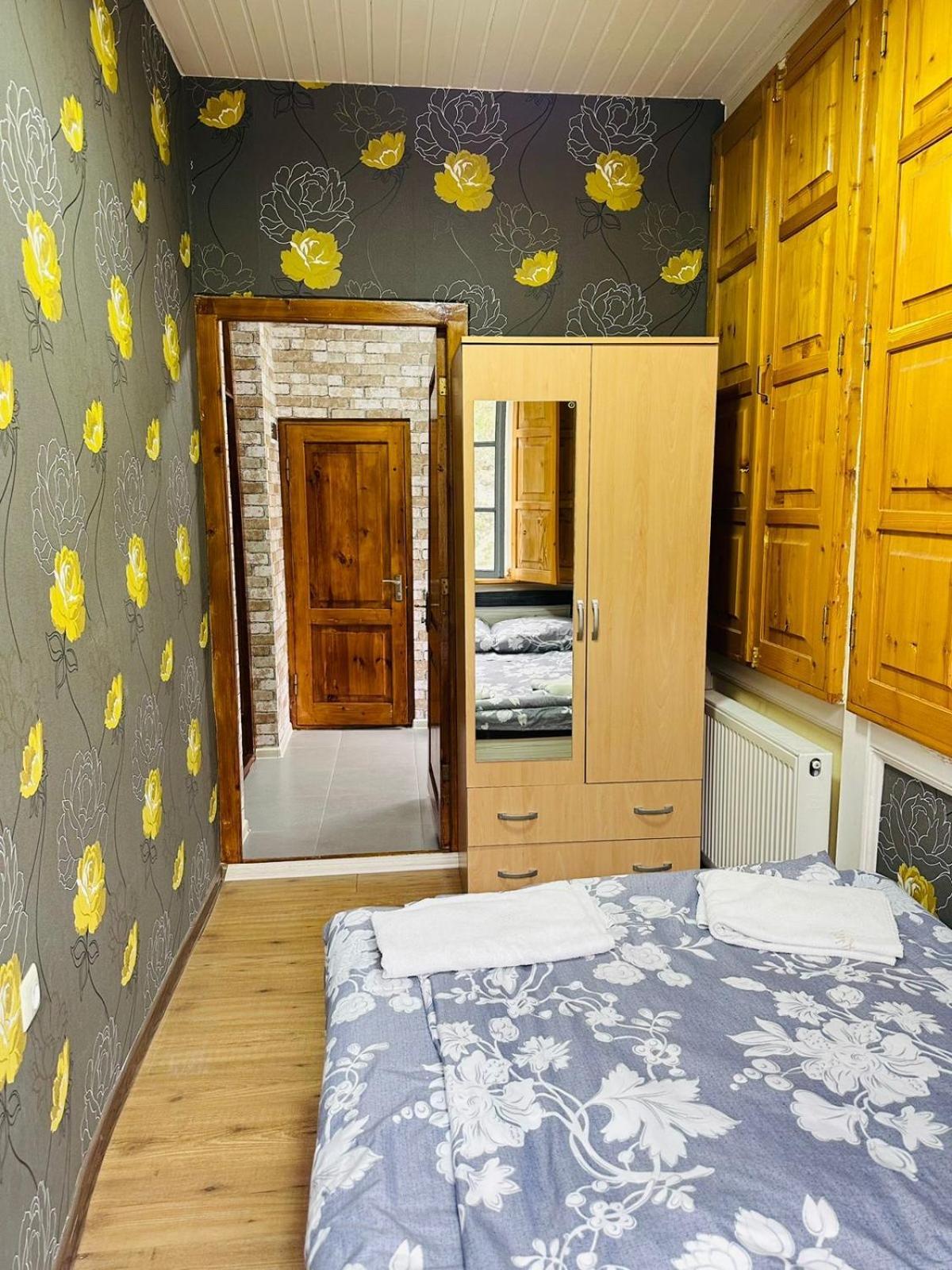 Nikas Apartment Тбилиси Экстерьер фото