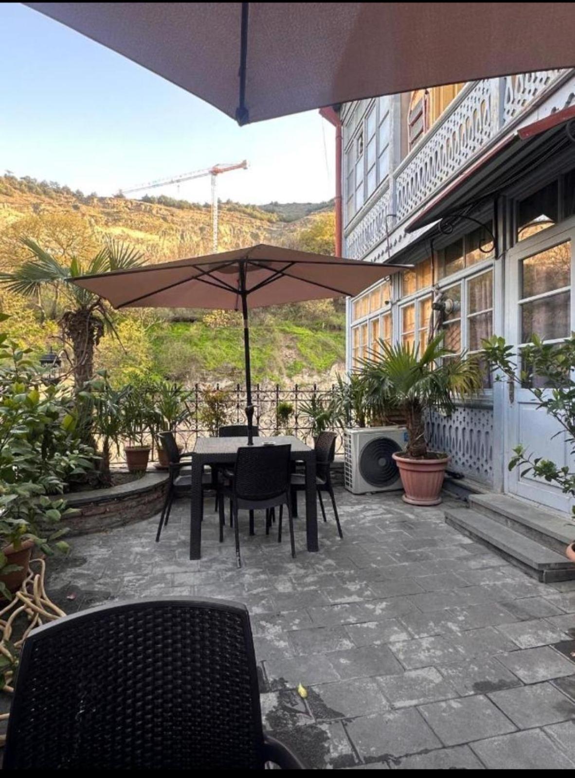 Nikas Apartment Тбилиси Экстерьер фото